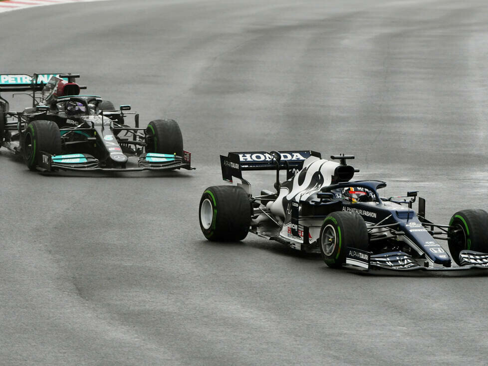 Yuki Tsunoda, Lewis Hamilton