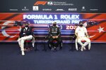 Max Verstappen (Red Bull), Valtteri Bottas (Mercedes) und Sergio Perez (Red Bull) 