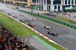 Valtteri Bottas (Mercedes), Max Verstappen (Red Bull), Charles Leclerc (Ferrari), Pierre Gasly (AlphaTauri) und Sergio Perez (Red Bull) 