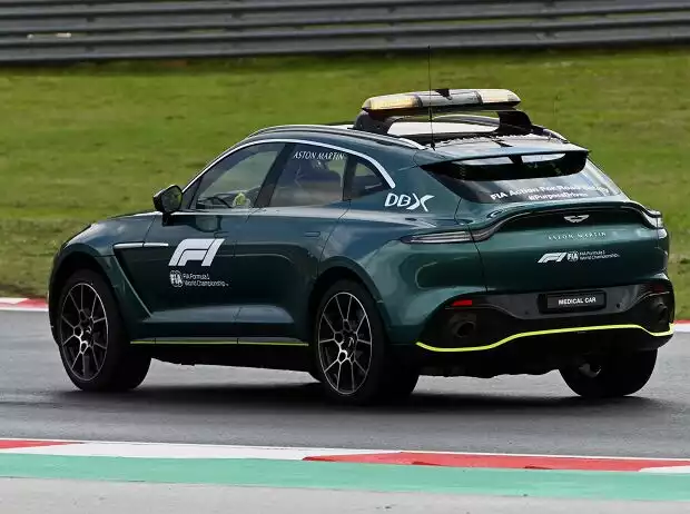 Formel 1 Medical-Car Titel-Bild zur News: Formel 1 Medical-Car