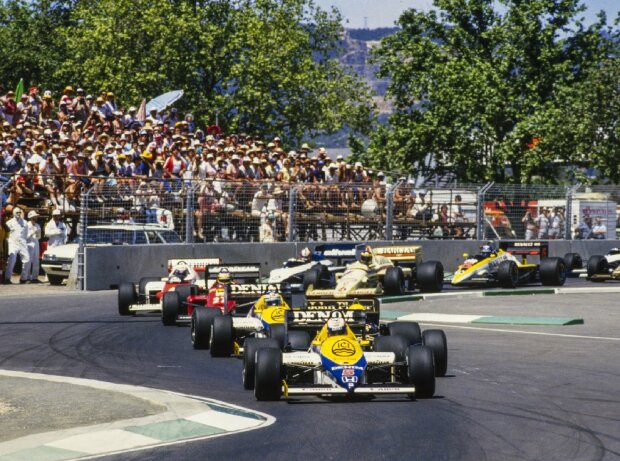 Titel-Bild zur News: Formel-1-Start beim ersten Grand Prix von Australien in Adelaide 1985 im Victoria Park