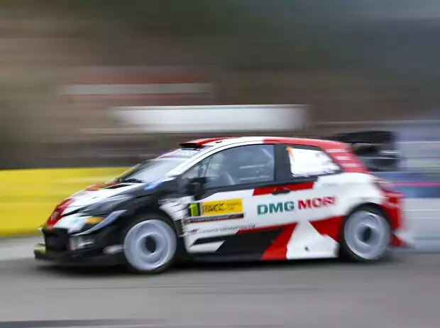 Titel-Bild zur News: Sebastien Ogier im Toyota Yaris WRC bei der Rallye Spanien 2021