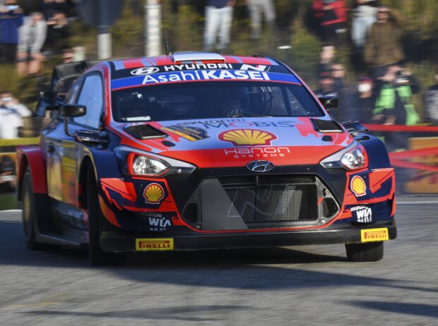 Ott Tänak im Hyundai i20 WRC bei der Rallye Spanien 2021