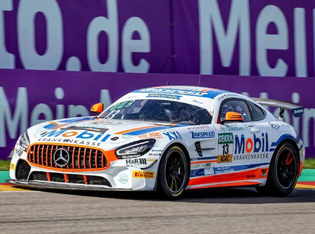Jan Marschalkowski und Theo Nouet in ihrem Zakspeed-Mercedes-AMG GT4 in der ADAC GT4 Germany 2021 Jan Marschalkowski und Theo Nouet in ihrem Zakspeed-Mercedes-AMG GT4 in der ADAC GT4 Germany 2021