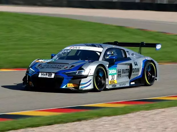 Kim-Luis Schramm und Dennis Marschall im Audi R8 LMS GT3 von Rutronik Racing beim ADAC GT Masters 2021 auf dem Sachsenring Titel-Bild zur News: Kim-Luis Schramm und Dennis Marschall im Audi R8 LMS GT3 von Rutronik Racing beim ADAC GT Masters 2021 auf dem Sachsenring