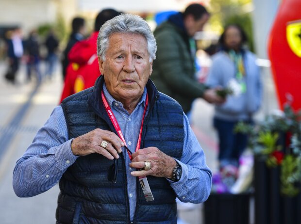 Mario Andretti im Formel-1-Paddock Mario Andretti im Formel-1-Paddock