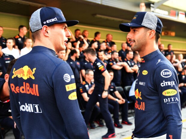 Titel-Bild zur News: Max Verstappen und Daniel Ricciardo (Red Bull) beim Formel-1-Rennen in Abu Dhabi 2018