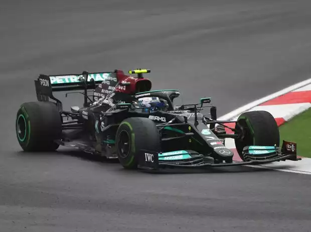 Valtteri Bottas (Mercedes W12) beim Formel-1-Rennen in Istanbul 2021 Titel-Bild zur News: Valtteri Bottas (Mercedes W12) beim Formel-1-Rennen in Istanbul 2021