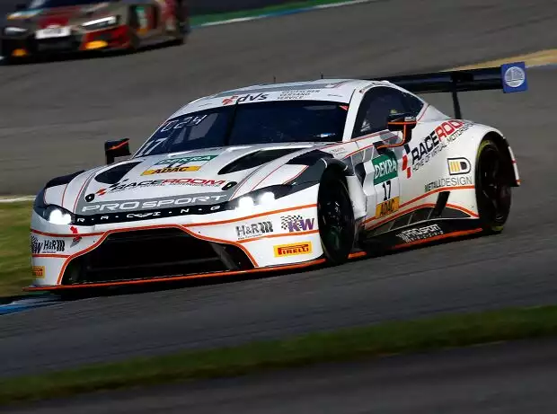 Titel-Bild zur News: Salman Owega und Tim Heinemann im Aston Martin Vantage GT3 beim ADAC GT Masters 2021 auf dem Hockenheimring