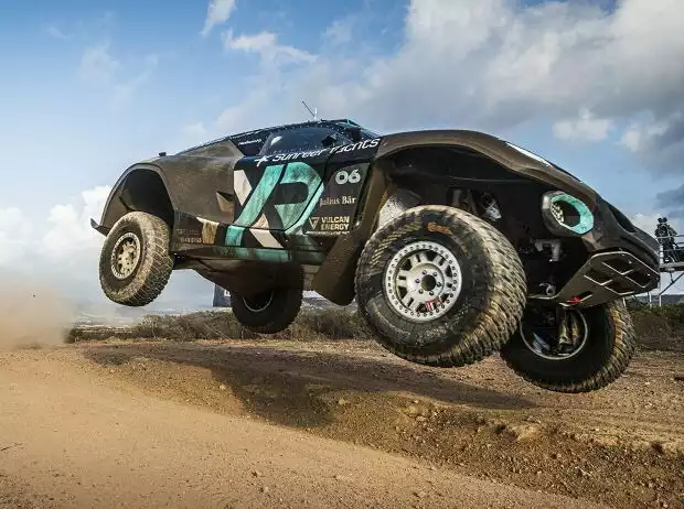 Molly Taylor, Johan Kristoffersson beim Insel-X-Prix 2021 der Extreme E Titel-Bild zur News: Molly Taylor, Johan Kristoffersson beim Insel-X-Prix 2021 der Extreme E