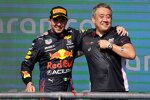 Sergio Perez (Red Bull) mit Honda-Sportchef Masashi Yamamoto