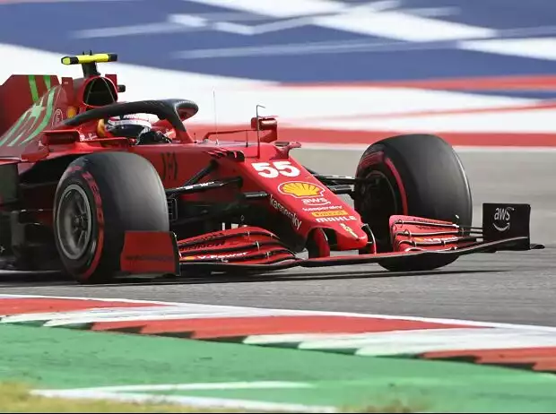 Titel-Bild zur News: Carlos Sainz im Ferrari SF21 mit Soft-Reifen in Austin