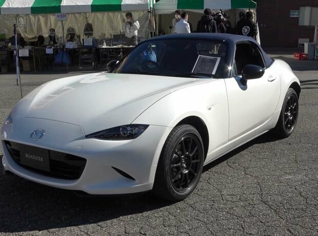 Mazda MX 5 990S Special Edition fur Japan wiegt nur 990 kg