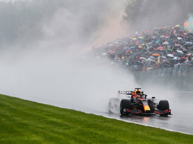 Titel-Bild zur News: Max Verstappen (Red Bull) beim Formel-1-Rennen in Spa-Francorchamps 2021
