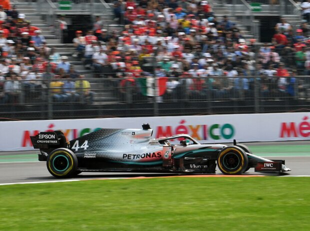 Titel-Bild zur News: Lewis Hamilton (Mercedes) beim Formel-1-Rennen in Mexiko 2019