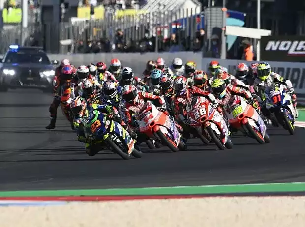 Moto3 Start in Misano Titel-Bild zur News: Moto3 Start in Misano