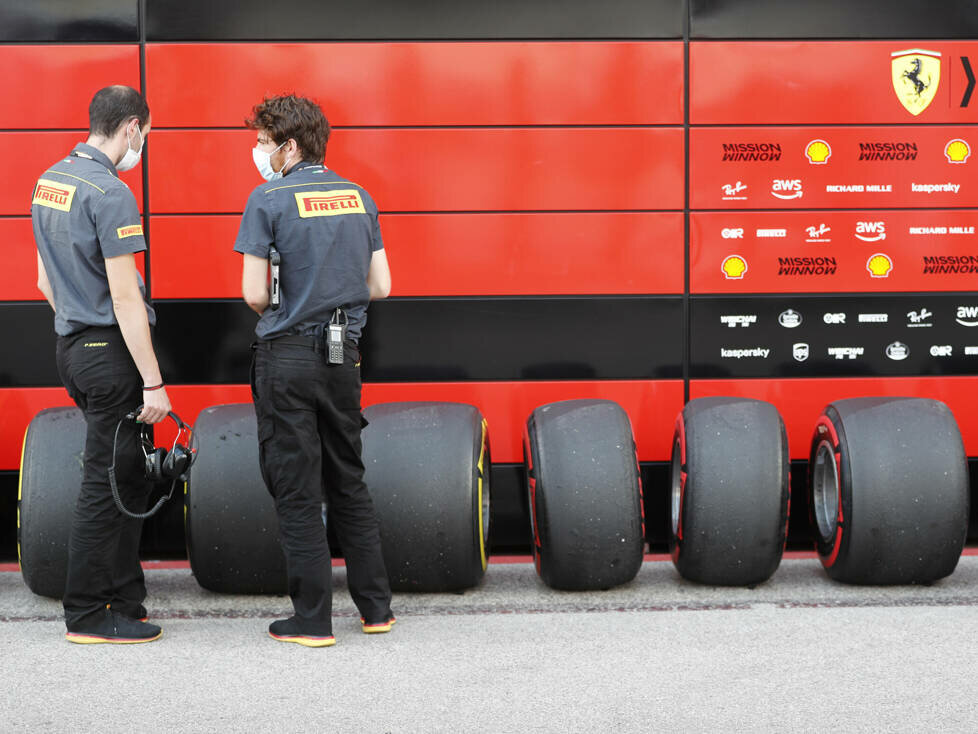 Mitarbeiter von Pirelli und Reifen