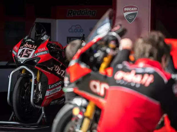 Ducati Panigale V4R Titel-Bild zur News: Ducati Panigale V4R
