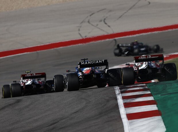 Antonio Giovinazzi, Fernando Alonso, Kimi Räikkönen Antonio Giovinazzi, Fernando Alonso, Kimi Räikkönen