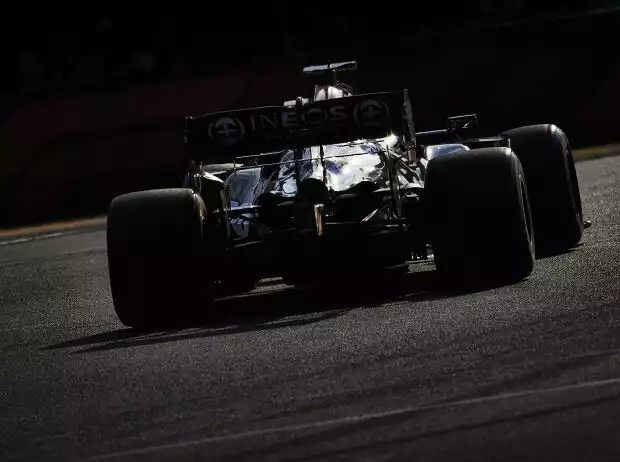 Lewis Hamilton (Mercedes W12) im Training zum Formel-1-Rennen in Mexiko 2021 Titel-Bild zur News: Lewis Hamilton (Mercedes W12) im Training zum Formel-1-Rennen in Mexiko 2021
