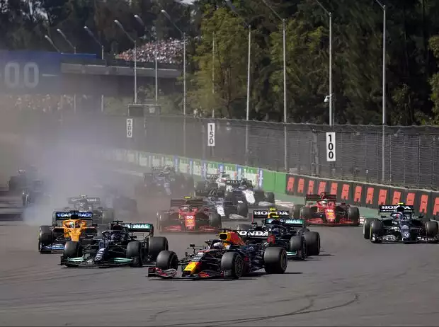 Max Verstappen, Lewis Hamilton, Valtteri Bottas, Sergio Perez Titel-Bild zur News: Max Verstappen, Lewis Hamilton, Valtteri Bottas, Sergio Perez