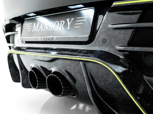 Aston Martin DBX by Mansory