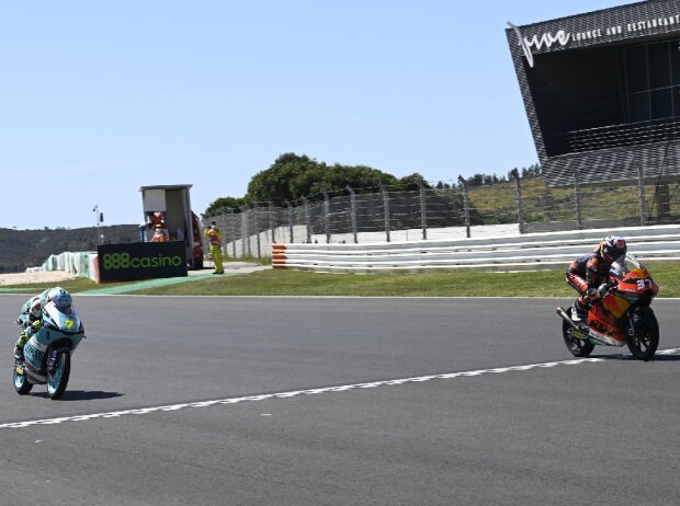 Fotofinish beim Moto3-Rennen in Portimao 2021: Pedro Acosta 0,051 Sekunden vor Dennis Foggia Fotofinish beim Moto3-Rennen in Portimao 2021: Pedro Acosta 0,051 Sekunden vor Dennis Foggia