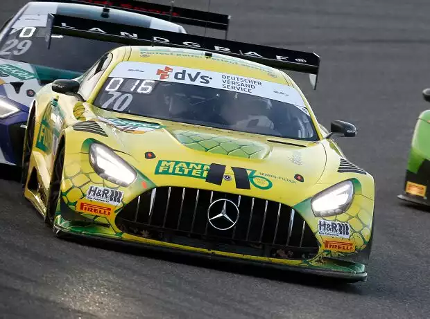 Raffaele Marciello und Maximilian Buhk (Landgraf-HTP/WWR) beim Rennen des ADAC GT Masters auf dem Nürburgring 2021 Titel-Bild zur News: Raffaele Marciello und Maximilian Buhk (Landgraf-HTP/WWR) beim Rennen des ADAC GT Masters auf dem Nürburgring 2021