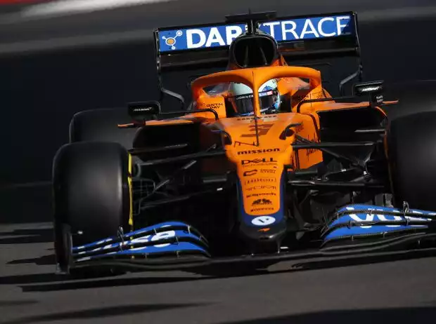 Daniel Ricciardo im McLaren MCL35M Titel-Bild zur News: Daniel Ricciardo im McLaren MCL35M