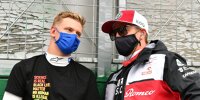 Mick Schumacher (Haas) und Kimi Räikkönen (Alfa Romeo) vor dem Formel-1-Rennen in Budapest 2021