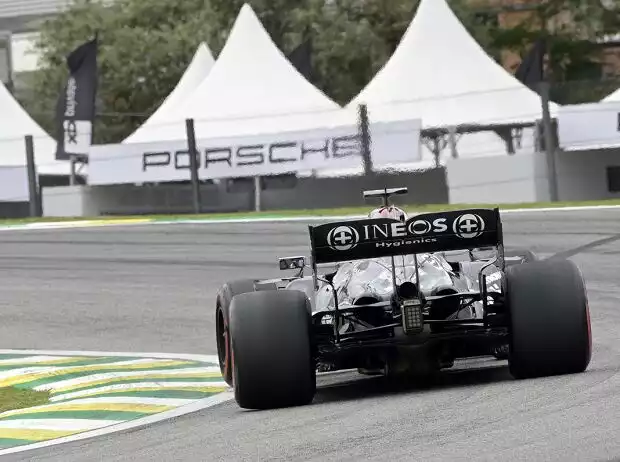 Lewis Hamilton (Mercedes W12) im Training zum Formel-1-Rennen in Brasilien 2021 Titel-Bild zur News: Lewis Hamilton (Mercedes W12) im Training zum Formel-1-Rennen in Brasilien 2021