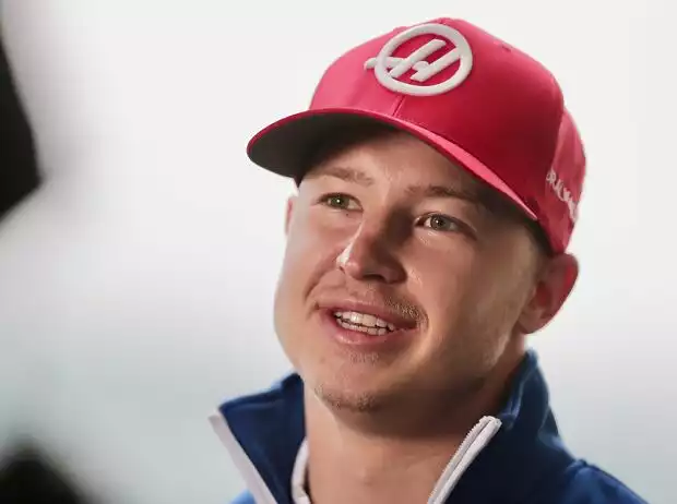 Titel-Bild zur News: Nikita Masepin (Haas) kämpft nach dem Qualifying zum Formel-1-Rennen in Brasilien 2021 mit den Tränen