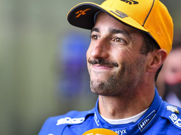 Titel-Bild zur News: Daniel Ricciardo im Portrait nach dem Formel-1-Sprintqualifying in Brasilien 2021