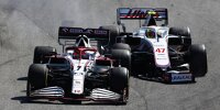 Kimi Räikkönen (Alfa Romeo) und Mick Schumacher (Haas) kollidieren beim Formel-1-Rennen in Brasilien 2021
