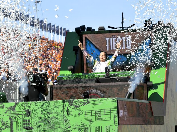 Titel-Bild zur News: Tiesto performt im Rahmen des Formel-1-Grand-Prix in Zandvoort