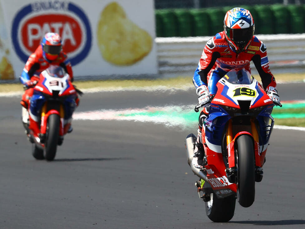 Alvaro Bautista, Leon Haslam