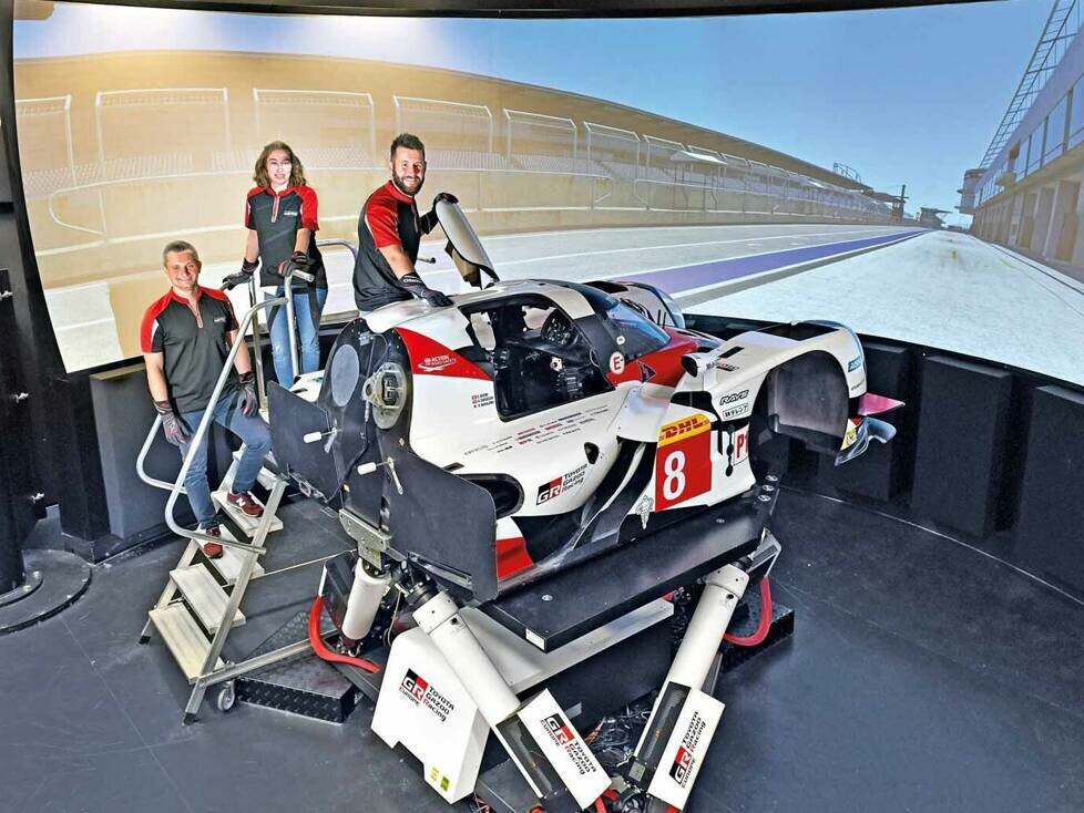 Toyota Gazoo Racing-Leseraktion: Runde 2 im Rennsimulator von Toyota Gazoo Racing Europe in Köln