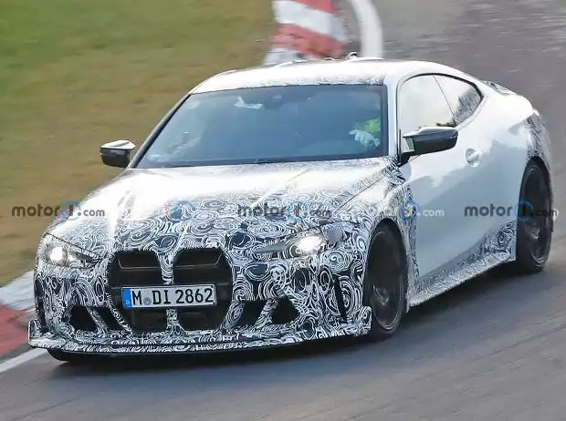 Titel-Bild zur News: BMW M4 CSL Erlkönigbilder Mitte Oktober 2021