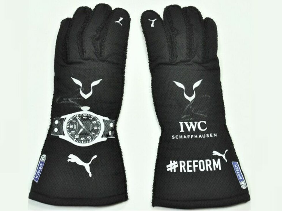 Original Formel 1-Handschuhe von Lewis Hamilton