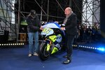 Valentino Rossi mit Eric de Seynes von Yamaha Europa