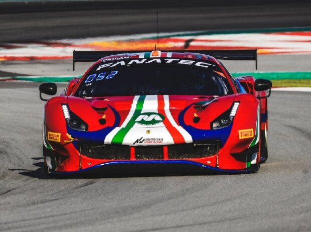 Ferrari 488 GT3 Evo bei der GT-World-Challenge Europe 2021 in Barcelona Ferrari 488 GT3 Evo bei der GT-World-Challenge Europe 2021 in Barcelona