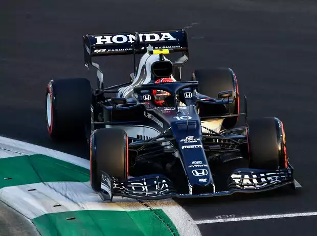 Pierre Gasly (AlphaTauri AT02) im Freien Training zum Formel-1-Rennen von Saudi-Arabien 2021 Titel-Bild zur News: Pierre Gasly (AlphaTauri AT02) im Freien Training zum Formel-1-Rennen von Saudi-Arabien 2021