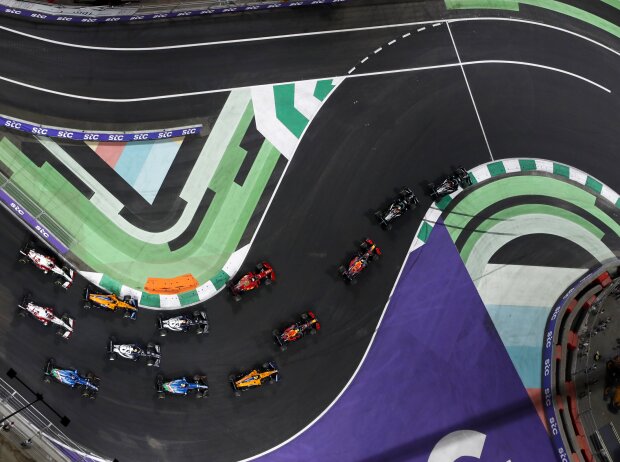 Titel-Bild zur News: Lewis Hamilton, Valtteri Bottas, Max Verstappen, Sergio Perez, Charles Leclerc