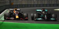 Max Verstappen (Red Bull RB16B) und Lewis Hamilton (Mercedes W12) im Formel-1-Rennen von Saudi-Arabien 2021