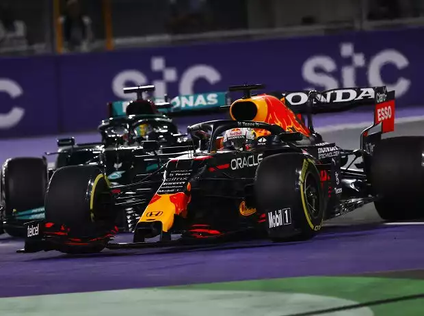Max Verstappen, Lewis Hamilton Titel-Bild zur News: Max Verstappen, Lewis Hamilton