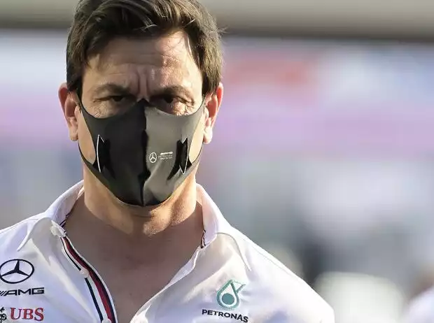 Mercedes-Teamchef Toto Wolff beim Grand Prix von Saudi-Arabien 2021 in Dschidda im Porträt Titel-Bild zur News: Mercedes-Teamchef Toto Wolff beim Grand Prix von Saudi-Arabien 2021 in Dschidda im Porträt