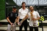 Valtteri Bottas (Mercedes), Toto Wolff und Lewis Hamilton (Mercedes) 