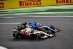 Fernando Alonso (Alpine) und Antonio Giovinazzi (Alfa Romeo) 