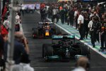 Lewis Hamilton (Mercedes) und Max Verstappen (Red Bull) 