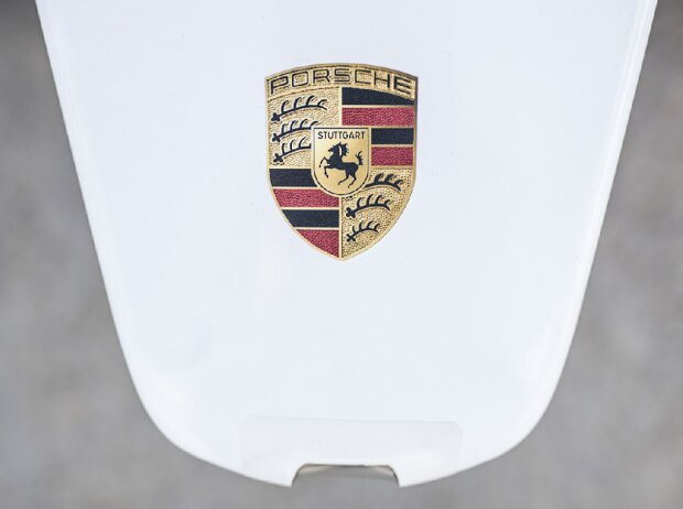 Titel-Bild zur News: Porsche-Logo